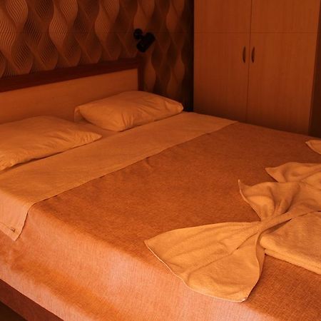 Saturn Hotel Kusadası Extérieur photo