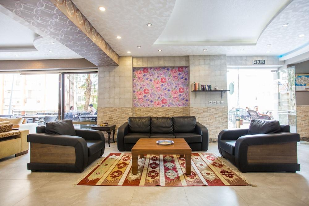 Saturn Hotel Kusadası Extérieur photo