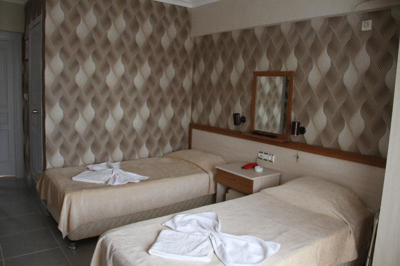 Saturn Hotel Kusadası Extérieur photo