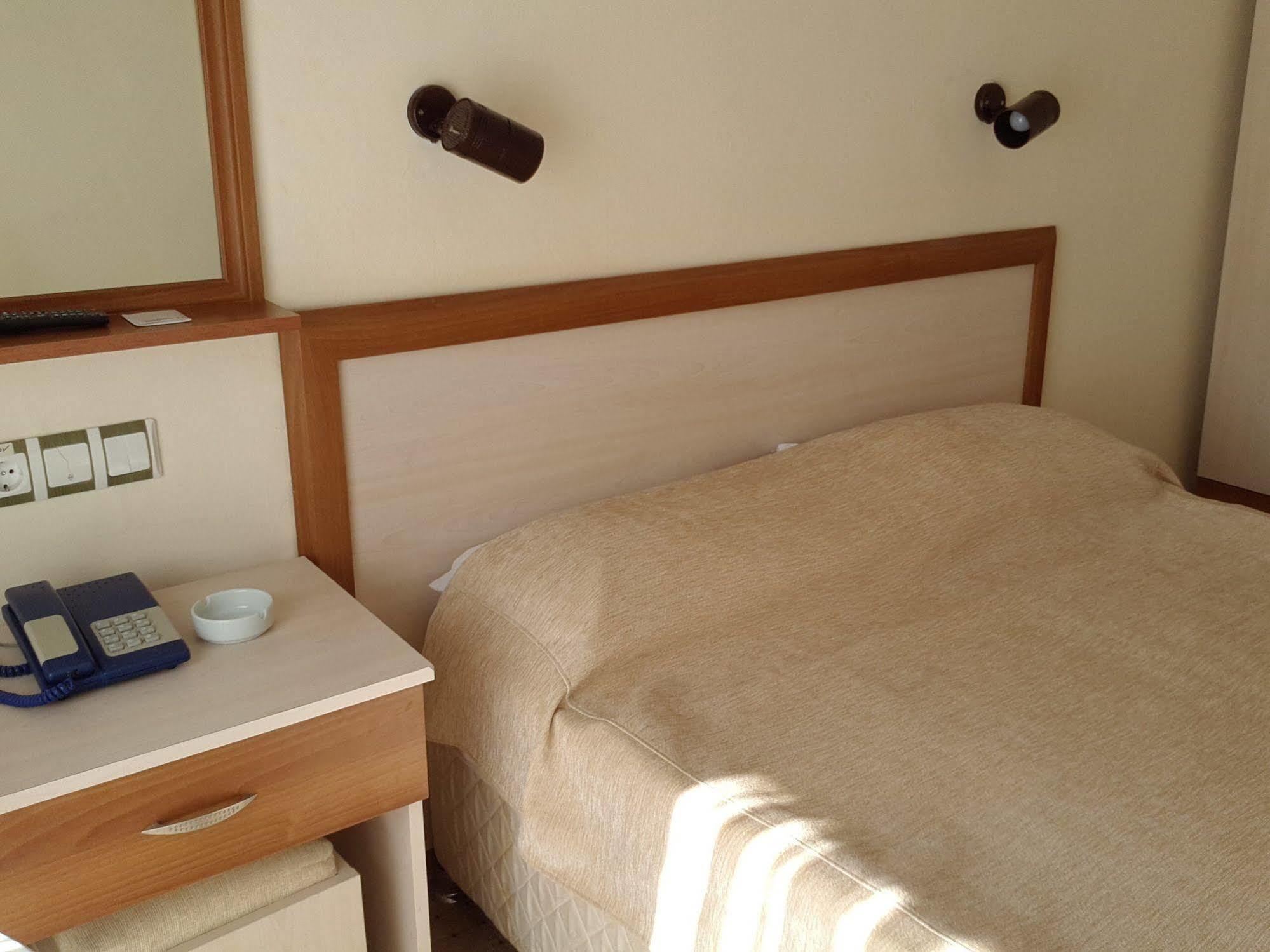 Saturn Hotel Kusadası Extérieur photo