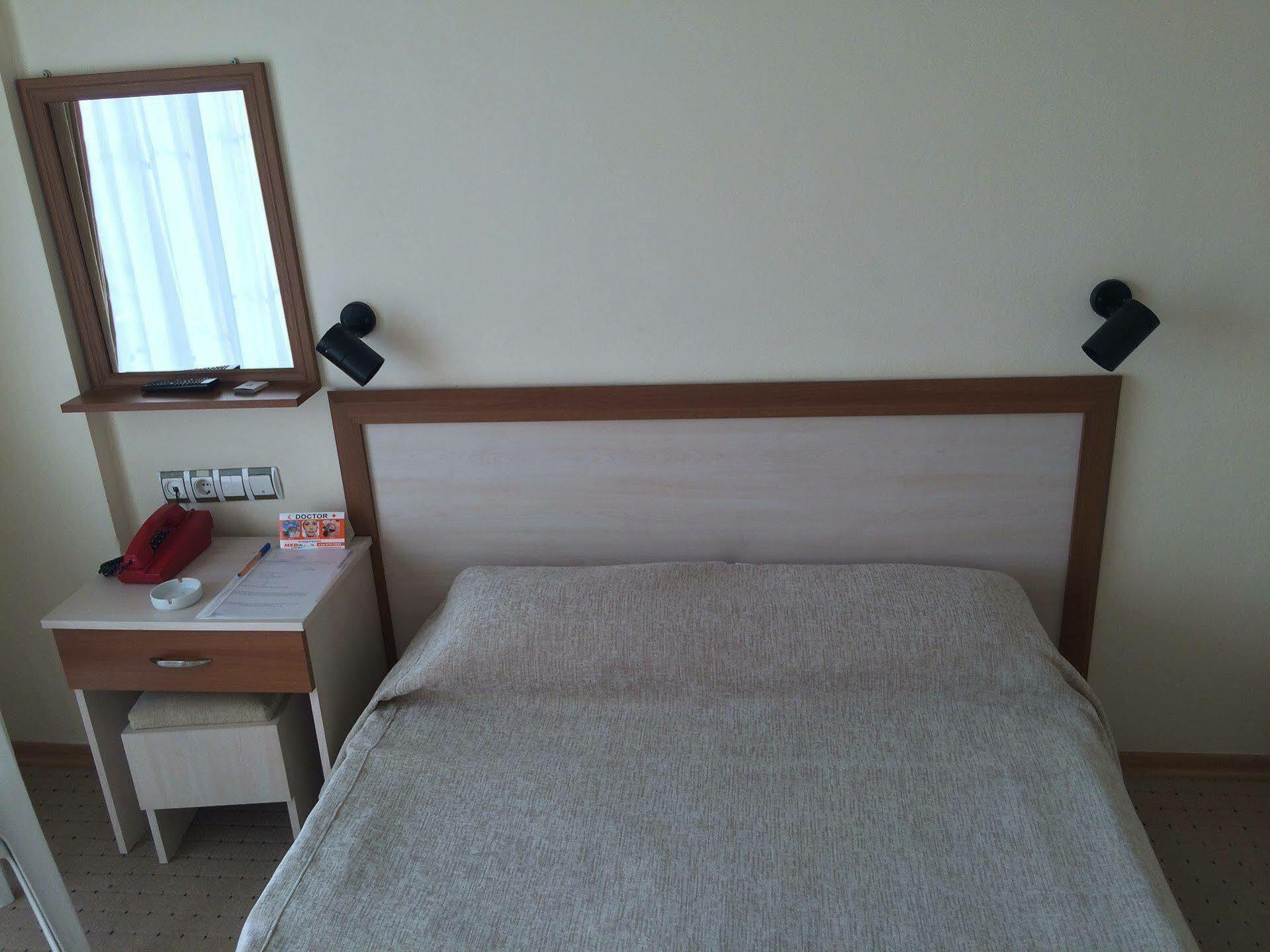 Saturn Hotel Kusadası Extérieur photo