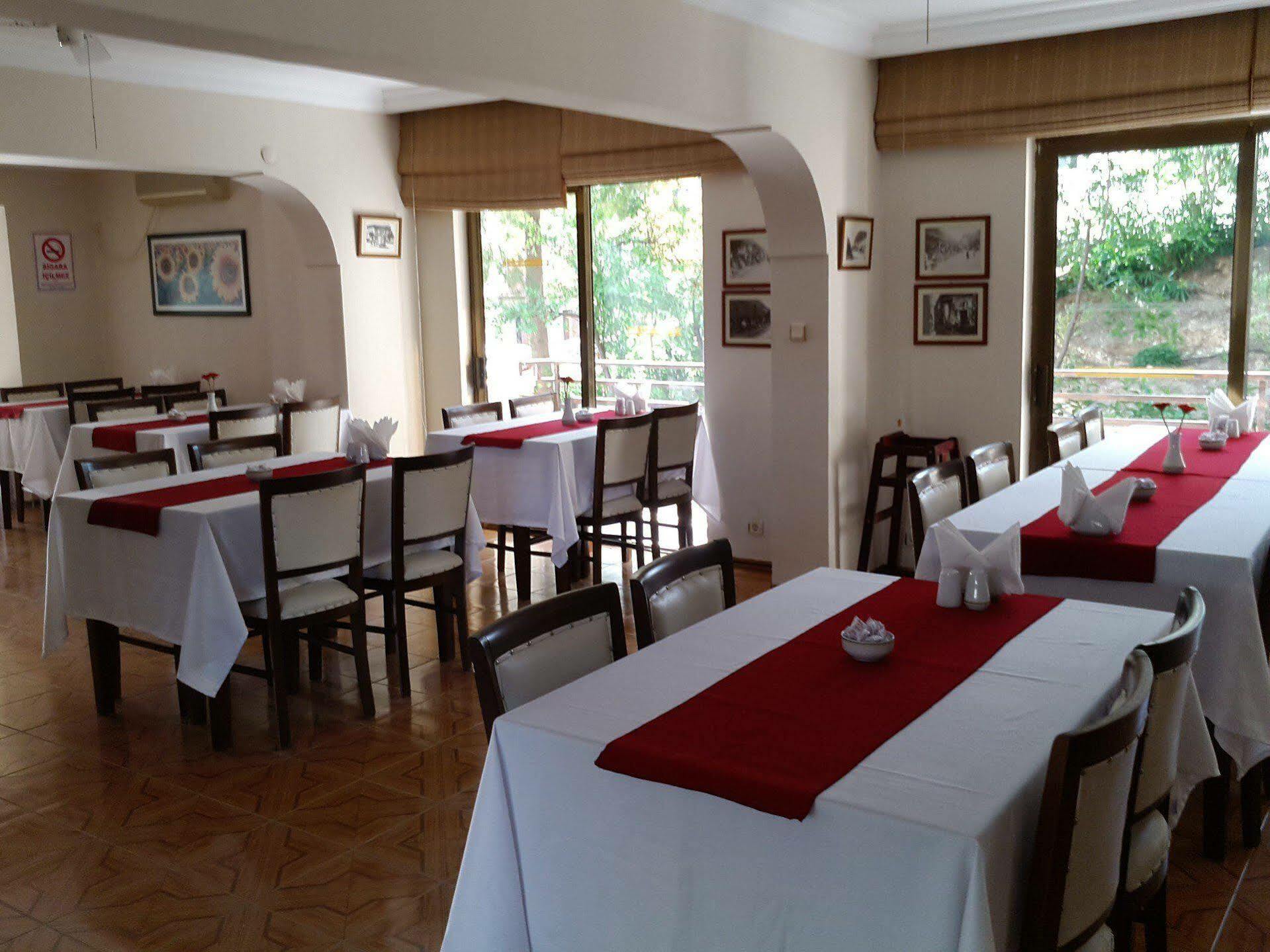 Saturn Hotel Kusadası Extérieur photo