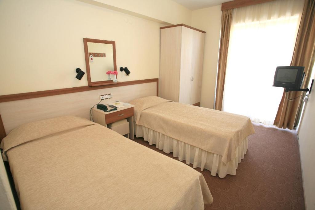 Saturn Hotel Kusadası Extérieur photo